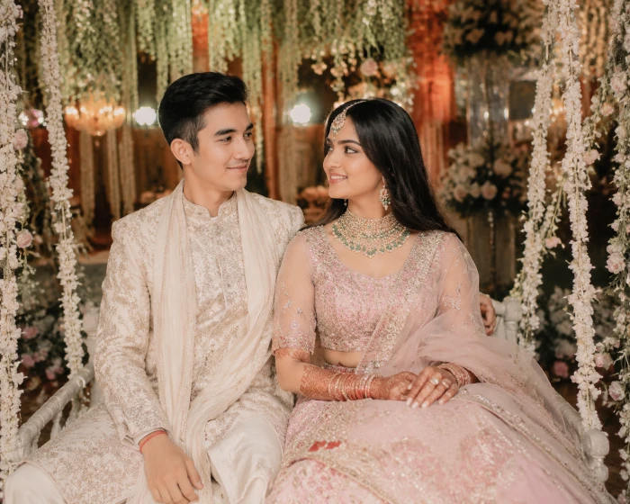 The Newlywed Golden Moment sample